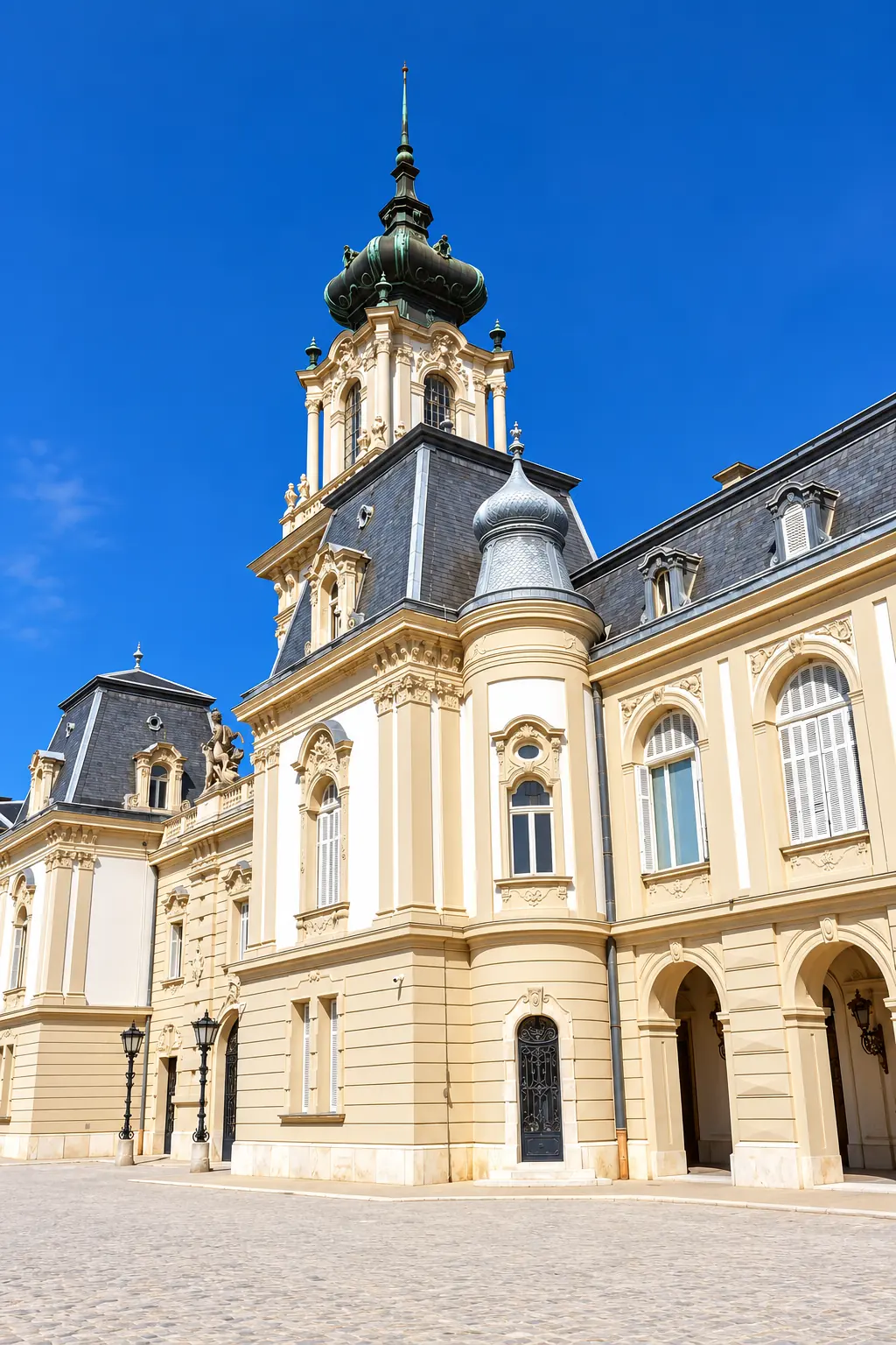 Historisches Gebäude als Reiseziel in Ungarn
